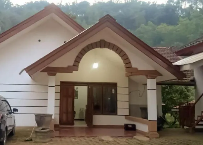 Alam Asri Pujon Hotel Malang